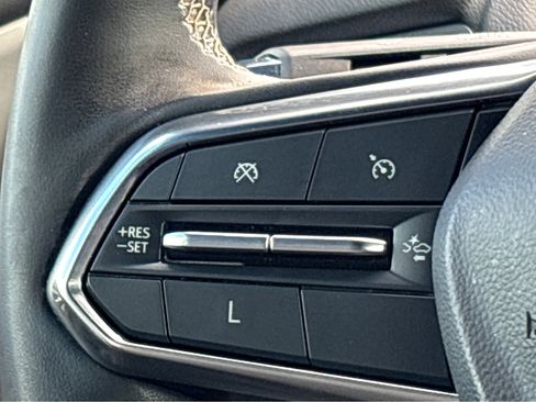 Used 2024 Chevrolet Traverse LS image 11