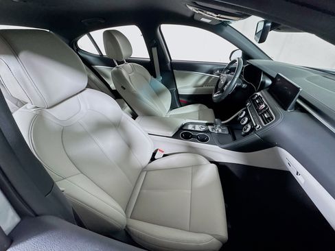 Used 2023 Genesis G70 2.0T AWD/4WD image 27