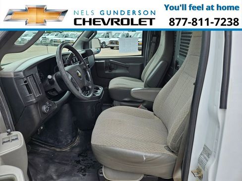 Used 2017 Chevrolet Express 3500 image 15