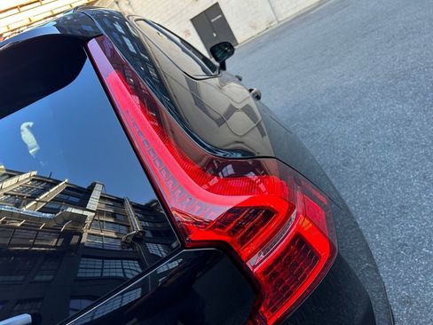 Certified 2025 Volvo XC60 B5 Plus image 17