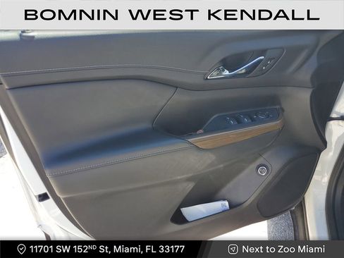 Used 2022 GMC Acadia SLE w/ Driver Convenience Package image 22