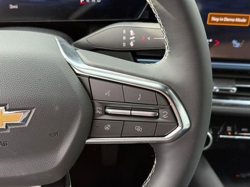 New 2026 Chevrolet Equinox EV LT image 13