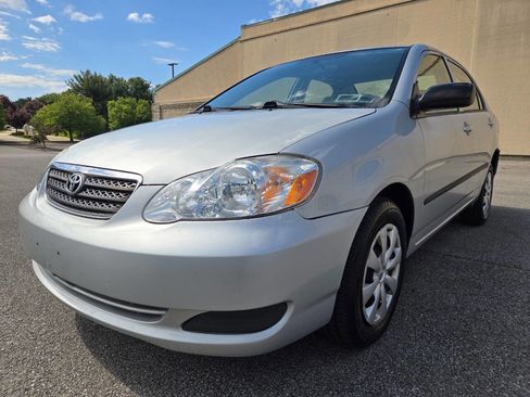 Used 2005 Toyota Corolla CE FWD image 1