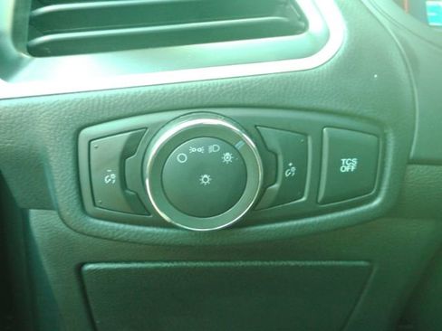 Used 2024 Ford Edge SEL image 33