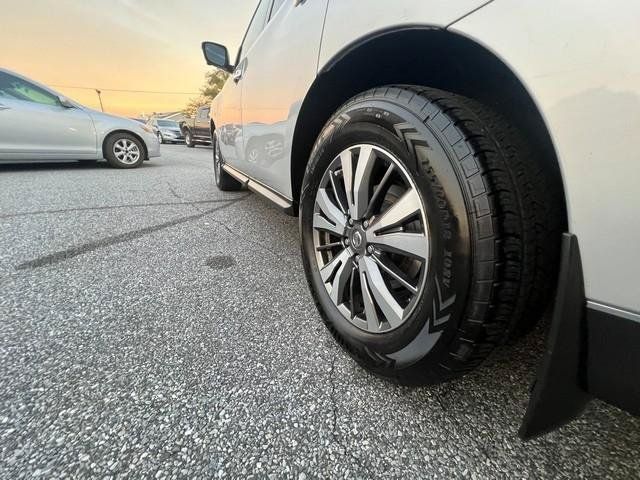 Used 2017 Nissan Pathfinder SL w/ SL Premium Package AWD/4WD image 28