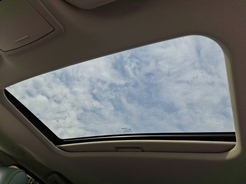 Used 2006 Jeep Grand Cherokee SRT8 w/ SRT Option Group I image 21