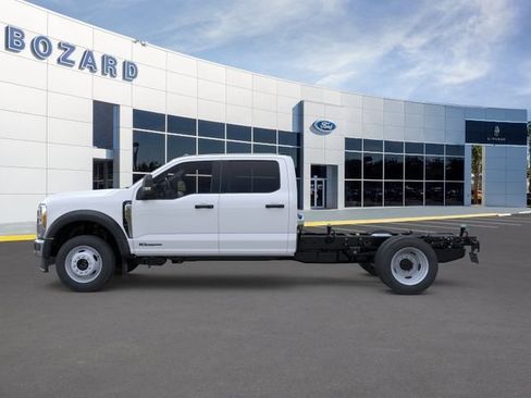 New 2026 Ford F450 XLT w/ XLT Value Package AWD/4WD image 4