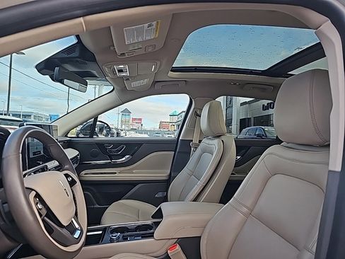 Used 2024 Lincoln Corsair Reserve w/ Equipment Group 201A image 11