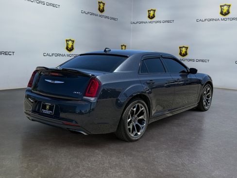 Used 2015 Chrysler 300 S w/ 300S Premium Group RWD image 5