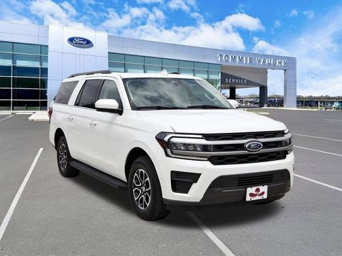 Used 2024 Ford Expedition Max XLT RWD image 6
