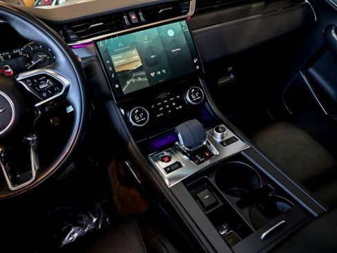 Used 2023 Jaguar F-PACE S image 31