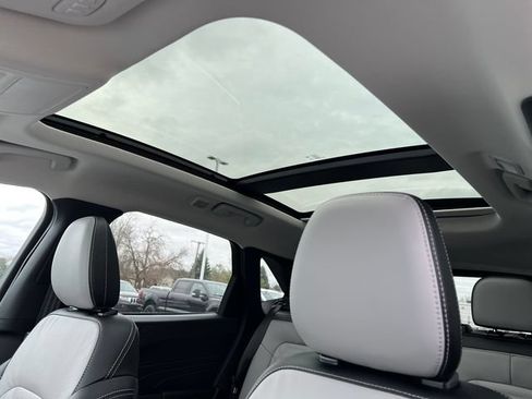 New 2024 Ford Escape SE w/ PHEV Premium Package FWD image 8