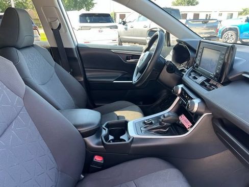Used 2021 Toyota RAV4 XLE AWD/4WD image 13