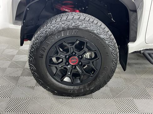 Used 2025 Toyota Tacoma TRD Pro AWD/4WD image 29