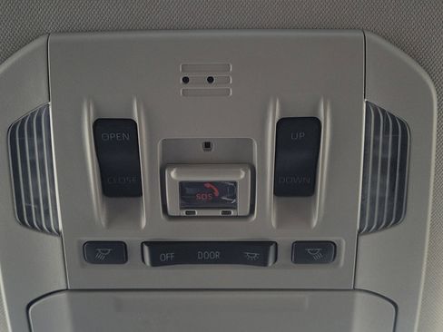 Used 2022 Toyota Highlander XLE image 36