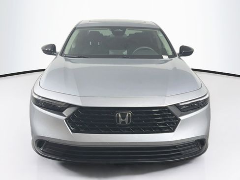 Used 2025 Honda Accord SE image 2