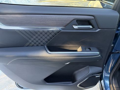 New 2026 GMC Acadia Denali w/ Super Cruise Package image 25