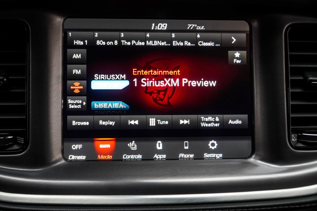 Used 2022 Dodge Charger SXT w/ Plus Group RWD image 27