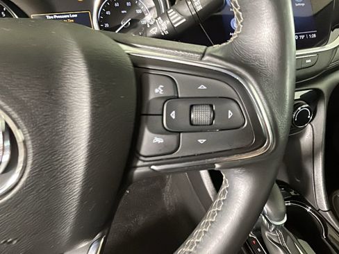 Used 2021 Buick Encore GX Preferred w/ Cold Weather Comfort Package AWD/4WD image 19