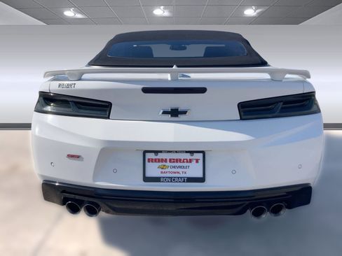 Used 2018 Chevrolet Camaro SS image 9