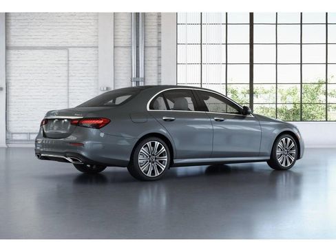Used 2023 Mercedes-Benz E 450 4MATIC Sedan image 21