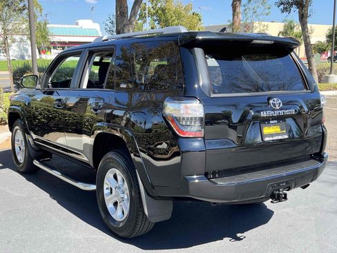Used 2014 Toyota 4Runner SR5 image 20