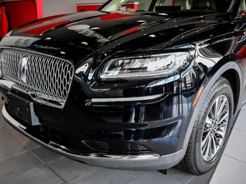 Used 2021 Lincoln Nautilus FWD w/ Equipment Group 101A image 9