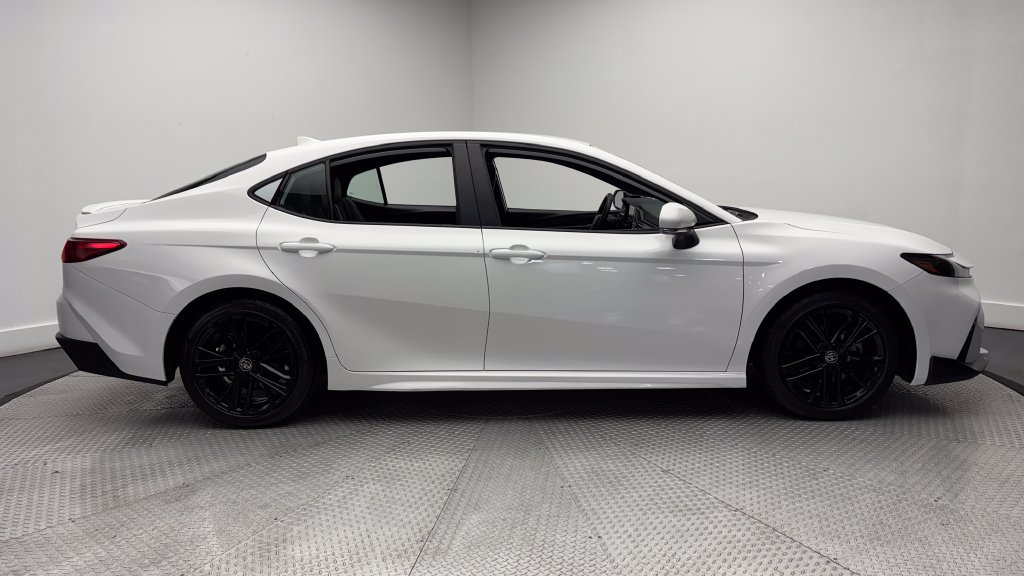 Used 2025 Toyota Camry SE FWD image 37