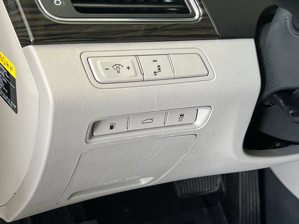 Used 2017 Hyundai Sonata Limited FWD image 33