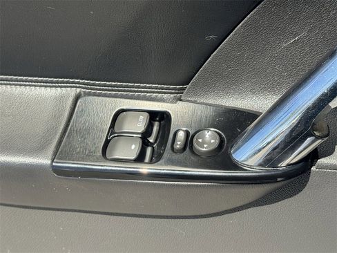 Used 2008 Saturn Sky w/ Weekend Getaway Package image 20