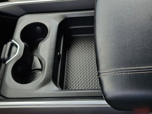 Used 2022 RAM 1500 Big Horn AWD/4WD image 24