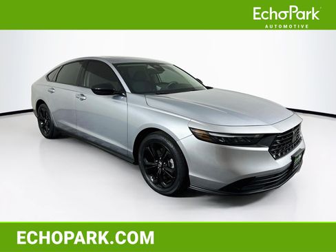 Used 2025 Honda Accord SE image 1