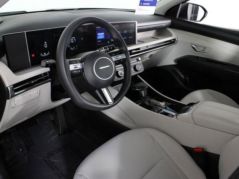 Used 2026 Hyundai Tucson SE image 18