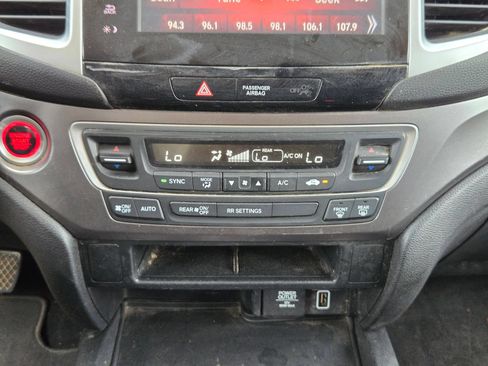 Used 2020 Honda Ridgeline Sport image 15