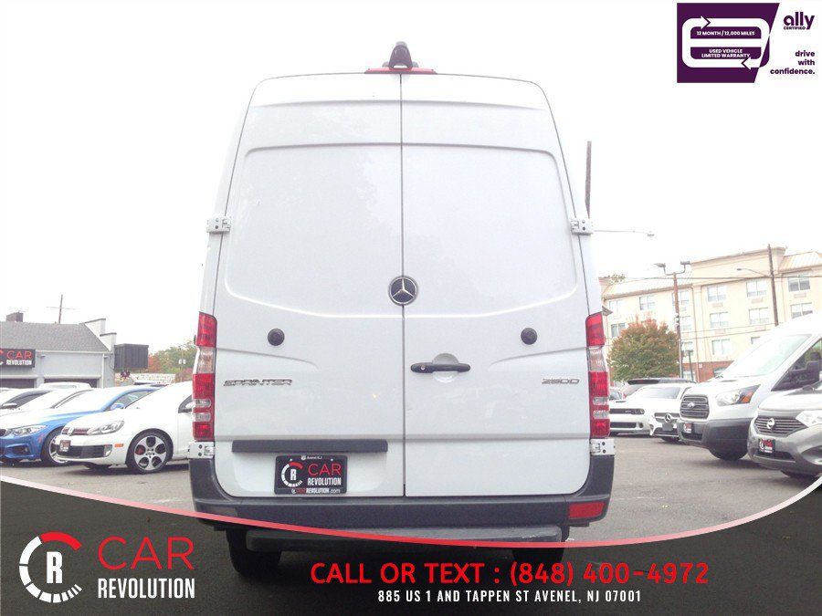 Used 2018 Mercedes-Benz Sprinter 2500 image 12