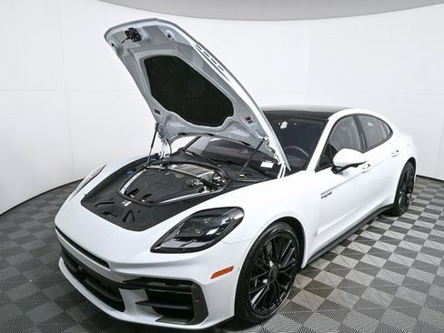 Certified 2026 Porsche Panamera Turbo image 34