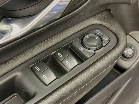 Used 2022 GMC Terrain SLT AWD/4WD image 23