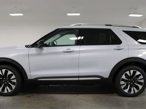 New 2026 Ford Explorer Platinum w/ LUX Leather Package AWD/4WD image 5