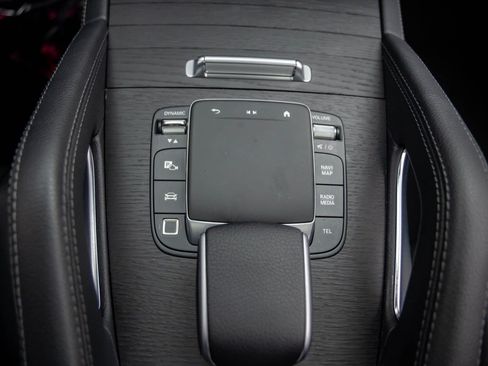 Used 2025 Mercedes-Benz GLE 450 4MATIC image 20