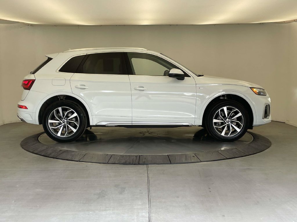 Certified 2023 Audi Q5 2.0T Premium w/ Convenience Package AWD/4WD image 8