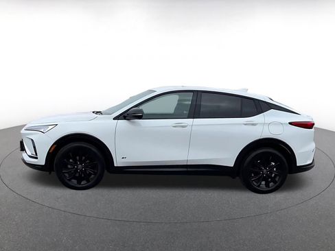 Used 2025 Buick Envista Sport Touring image 11