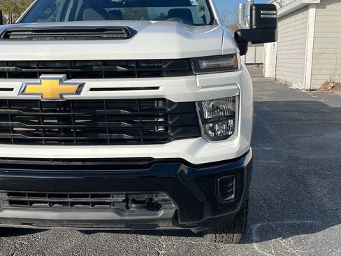 Certified 2025 Chevrolet Silverado 2500 Custom w/ Z71 Off-Road Package image 11