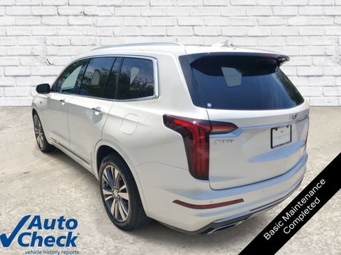 Used 2021 Cadillac XT6 Premium Luxury FWD image 2