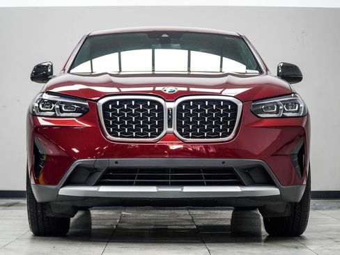 Used 2024 BMW X4 xDrive30i w/ Parking Assistance Package AWD/4WD image 7