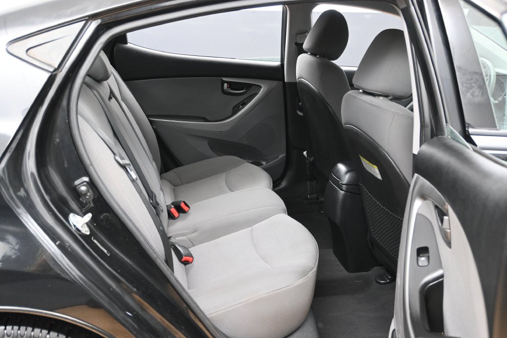 Used 2014 Hyundai Elantra SE w/ Option Group 02 FWD image 21
