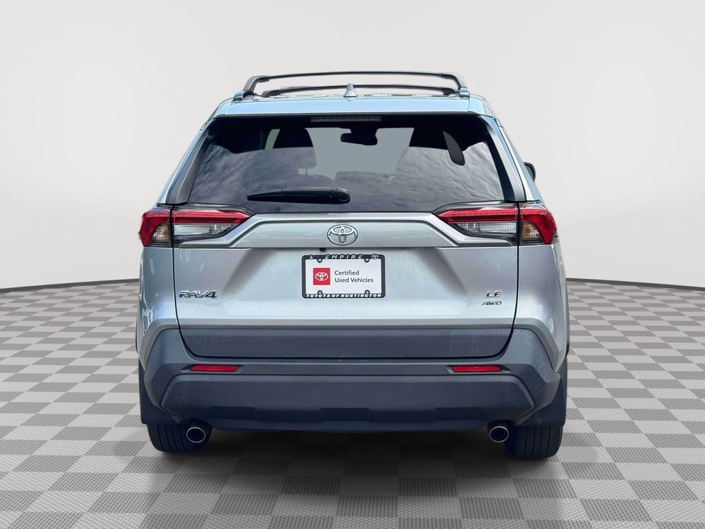 Used 2021 Toyota RAV4 LE AWD/4WD image 5