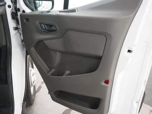 Used 2024 Ford Transit 350 XLT image 12