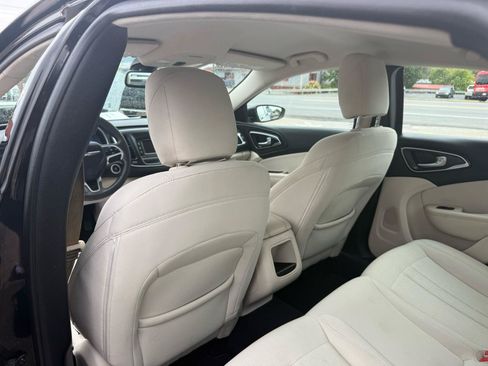 Used 2015 Chrysler 200 Limited FWD image 46