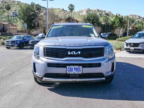 Used 2022 Kia Telluride EX image 3