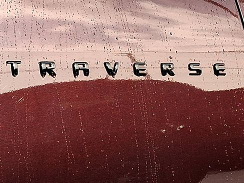 Used 2023 Chevrolet Traverse LT w/ Midnight/Sport Edition image 31